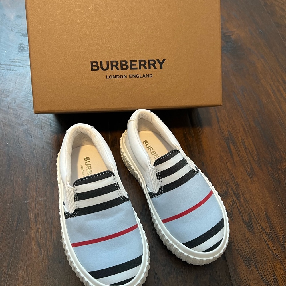 Burberry boy shoes